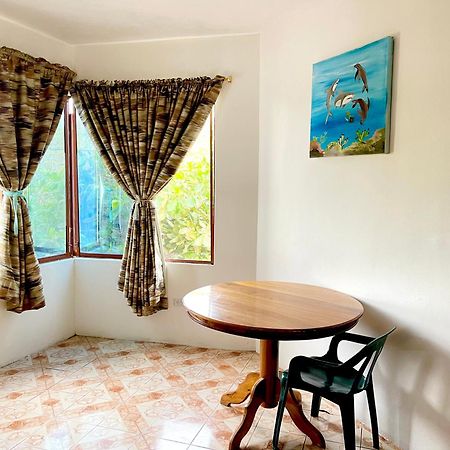 Готель Hostal Vista Al Mar Пуерто-Бакерісо-Морено Екстер'єр фото