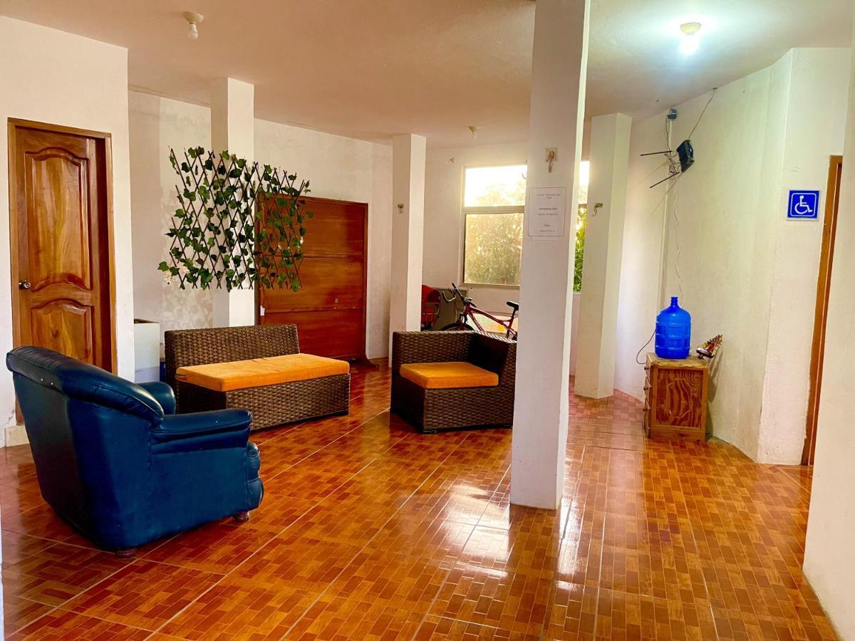 Готель Hostal Vista Al Mar Пуерто-Бакерісо-Морено Екстер'єр фото