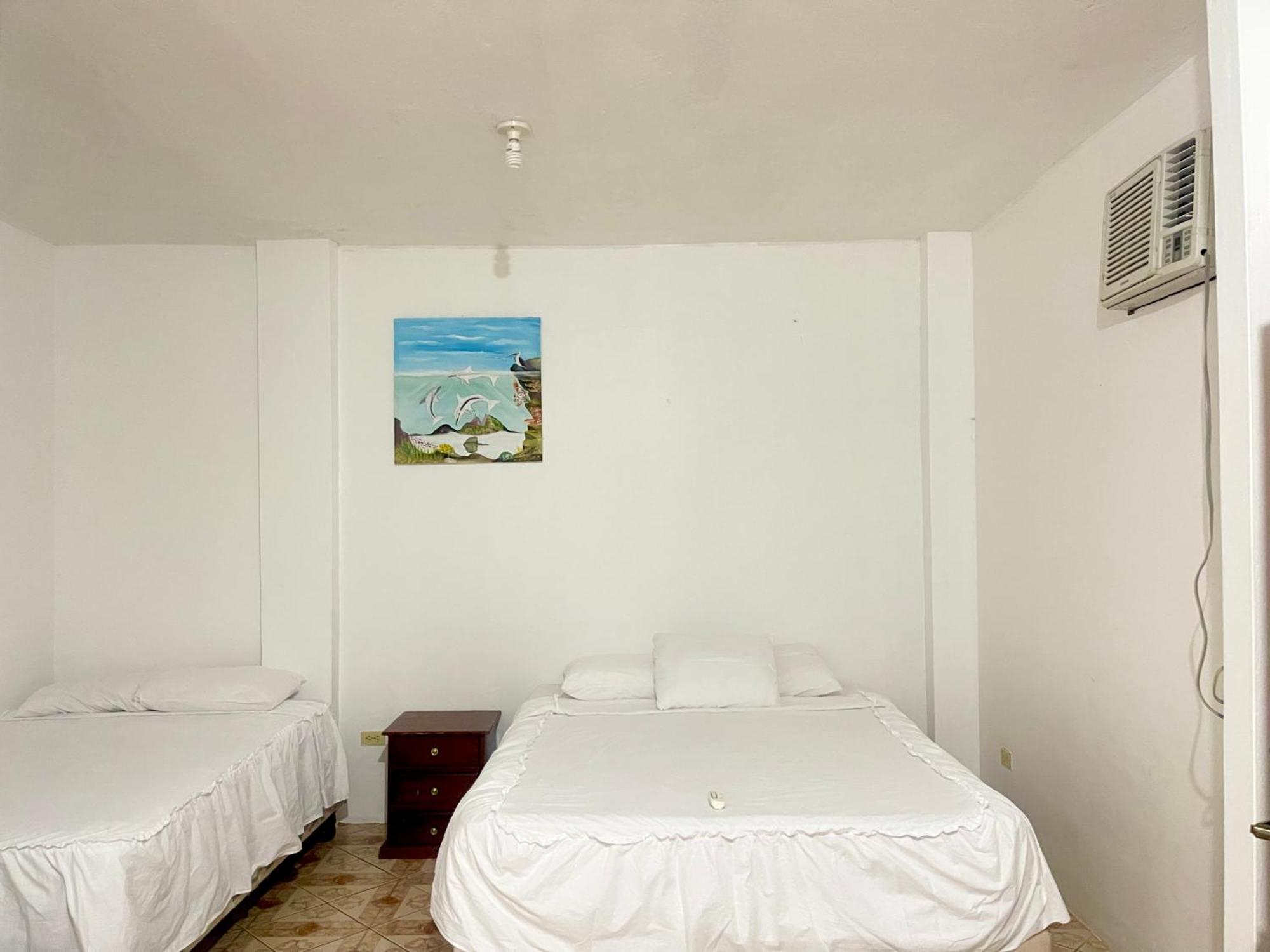 Готель Hostal Vista Al Mar Пуерто-Бакерісо-Морено Екстер'єр фото